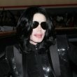 World Music Awards. Michael walks the red carpet and signs his autograph for fans as he enters the ceremony.
